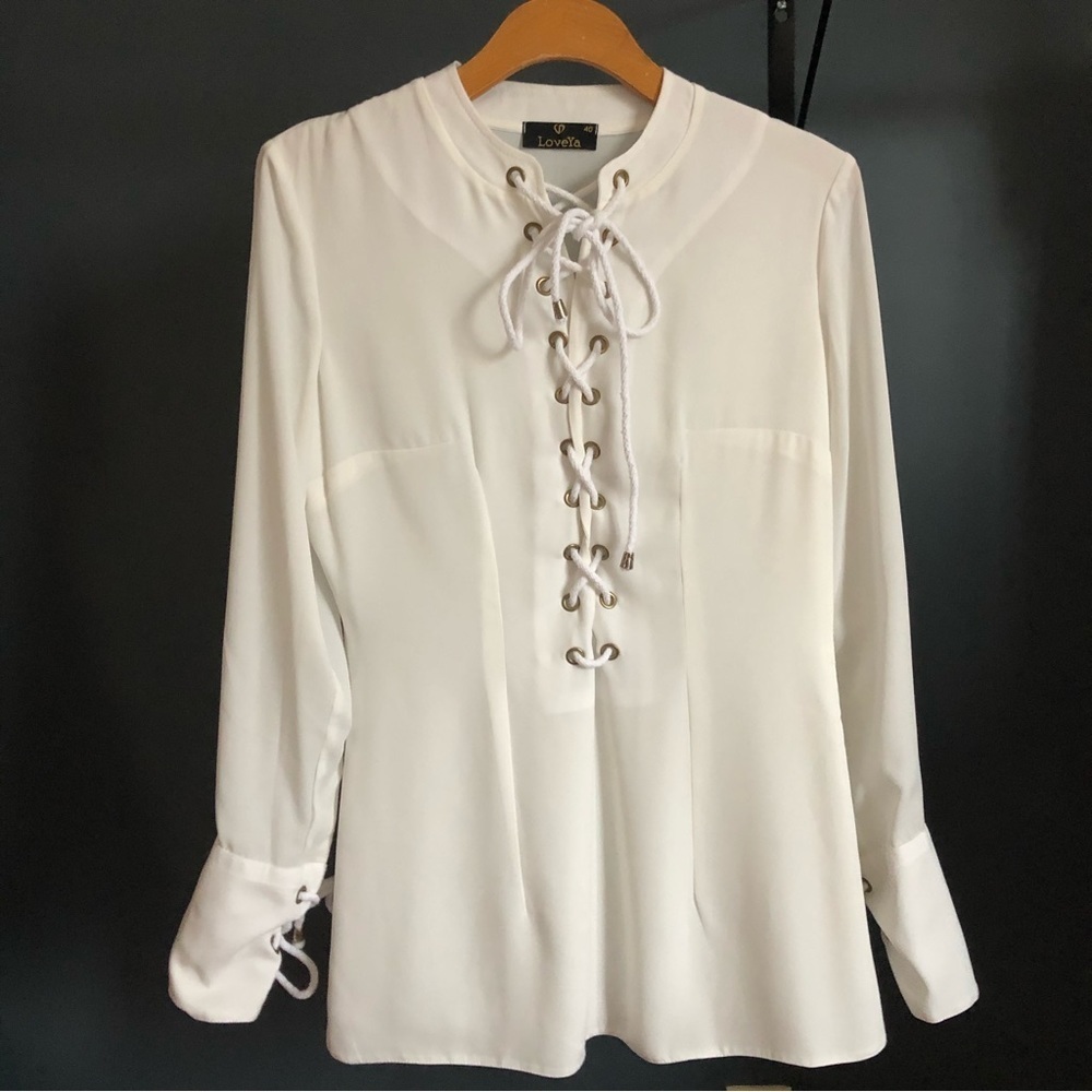 LOVE YA Women’s Long Sleeve White Blouse Size M